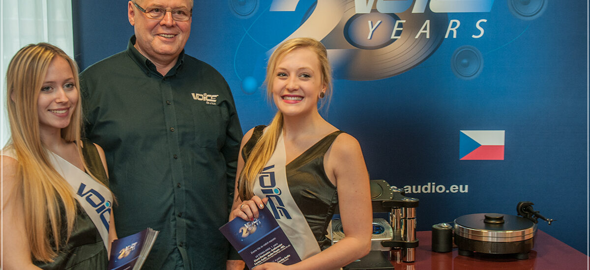 Praga Girls PRG6679 1200x550