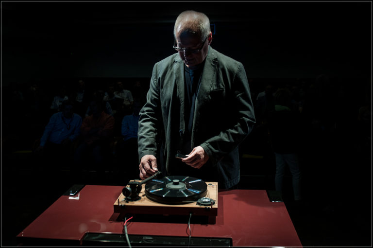 VIVAT ANALOG 768x510 1